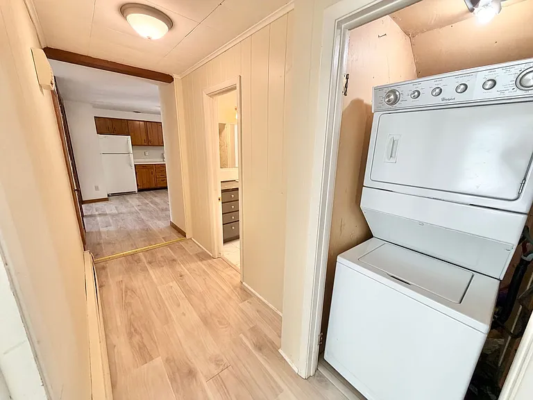 203 Maple St — Photo 15
