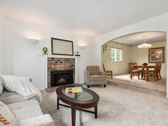 3rd image of 20417 NE 42nd St