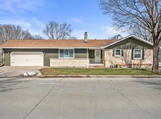 837 South 121st STREET, West Allis, WI 53214