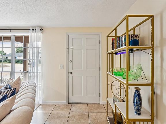 3rd image of 6805 Alta Vista St