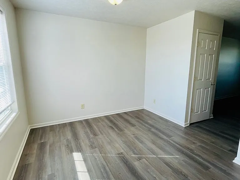 103 Weeping Willow Ln #B — Photo 9