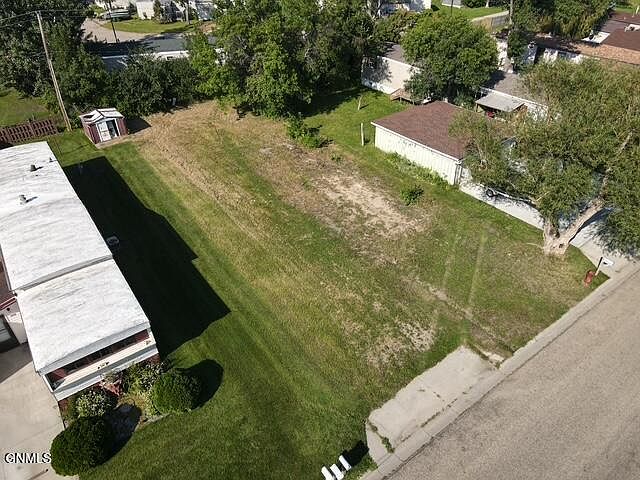 2nd image of 1318 9th St SW