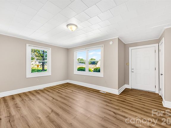 2nd image of 3635 2nd Ave SW