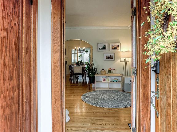 5th image of 4417 William St