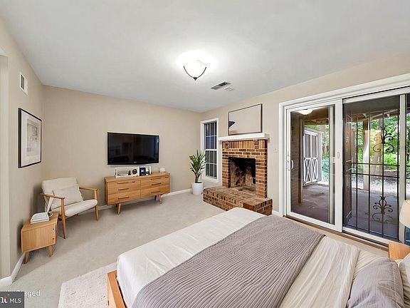 3rd image of 2062 Derby Ridge Ln Unit 3-16