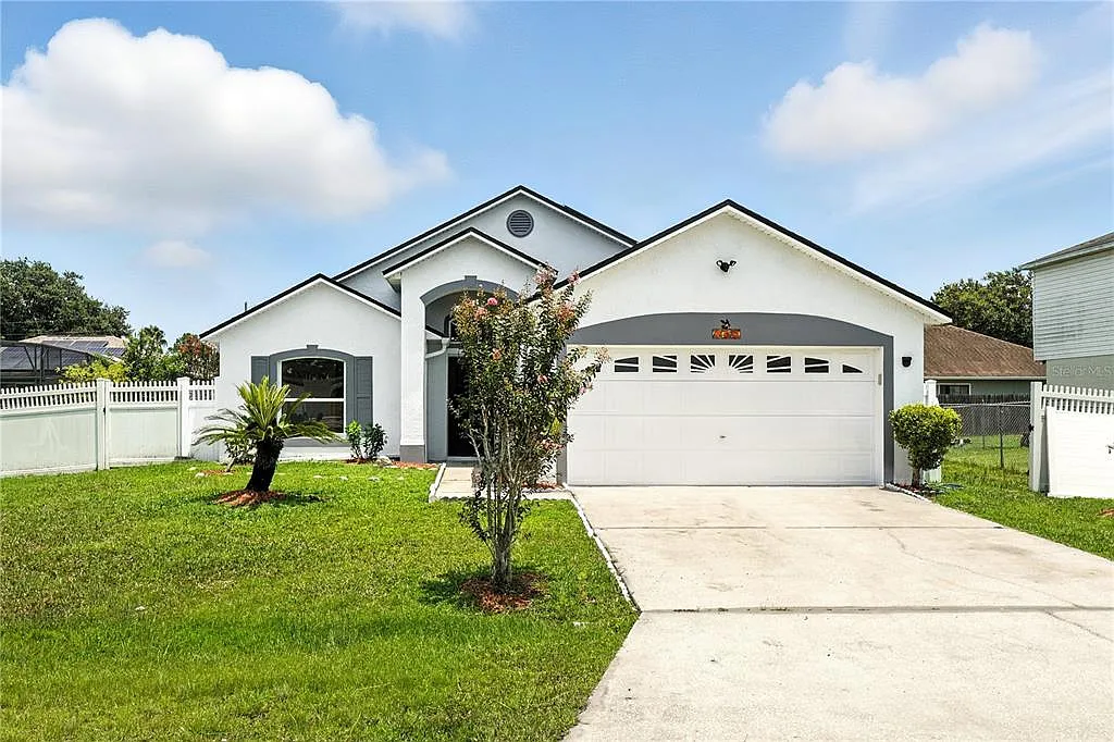 3 bed, 2.0 bath, 1559 sqft, $1,850 — Photo 1