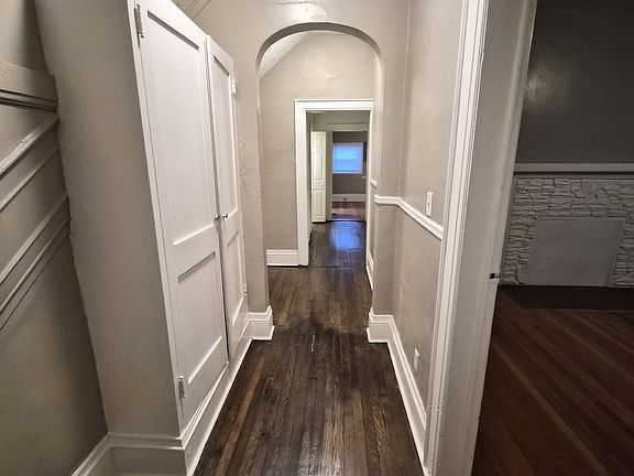 4th image of 1510 Lee St E