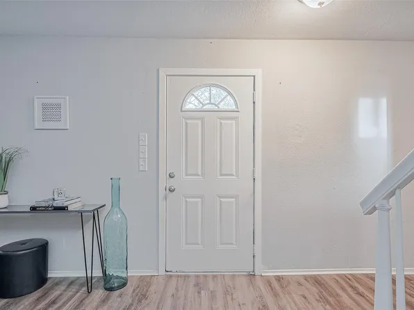 505 Stoneledge Drive, Friendswood, TX 77546
