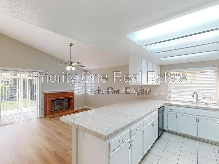 12441 Kestrel St — Photo 11