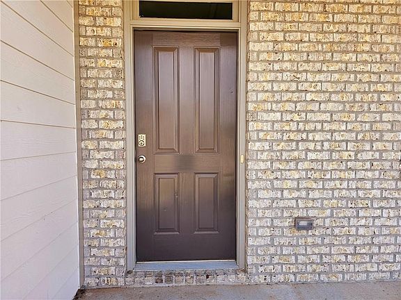 2nd image of 306 Walnut Grove Way