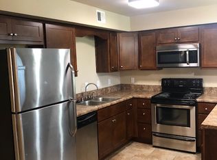 1427 Genesis APT 8, McPherson, KS 67460