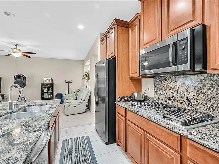 7219 Lavender Rose Ave — Photo 11