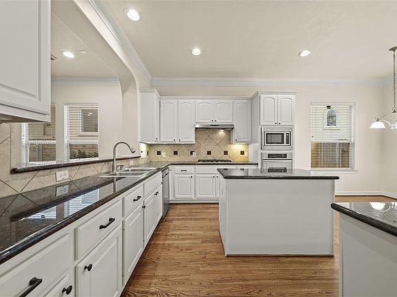 4th image of 122 White Drive