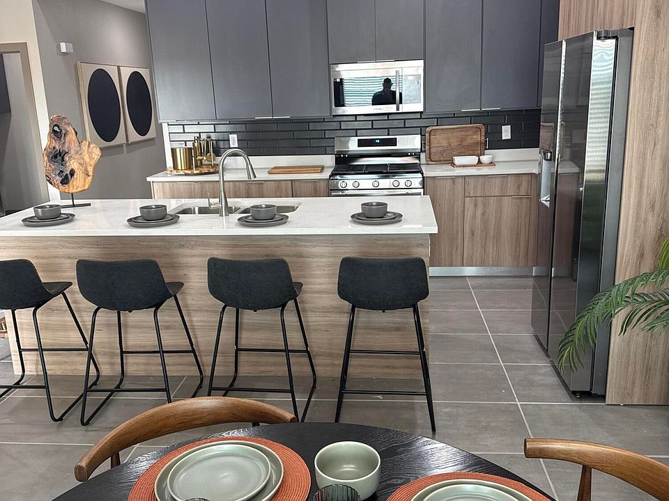 2nd image of 8412 Wally Pl