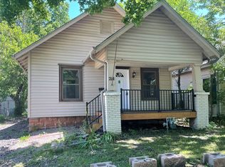 214 SW Orchard St, Topeka, KS 66606