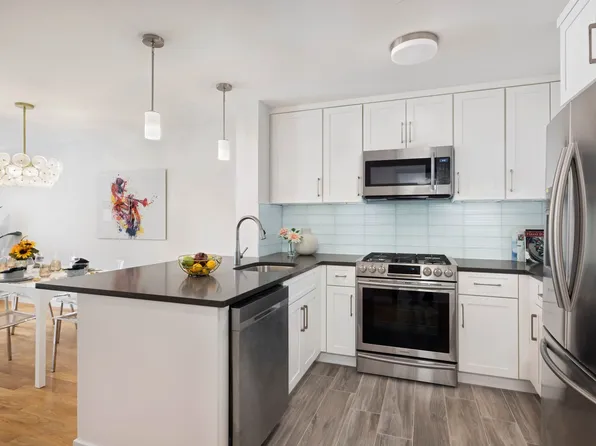 23-16 31st Avenue image 2 of 9