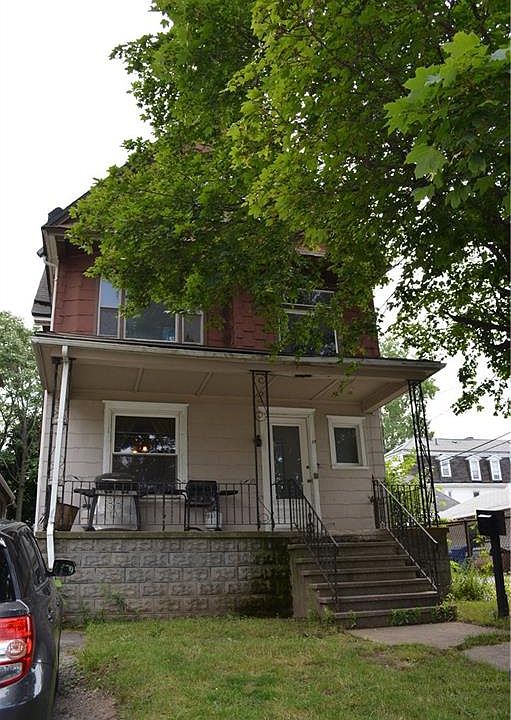 1st image of 17 Sheffield Ave