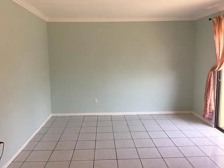 303 E 9th St #303 — Photo 10