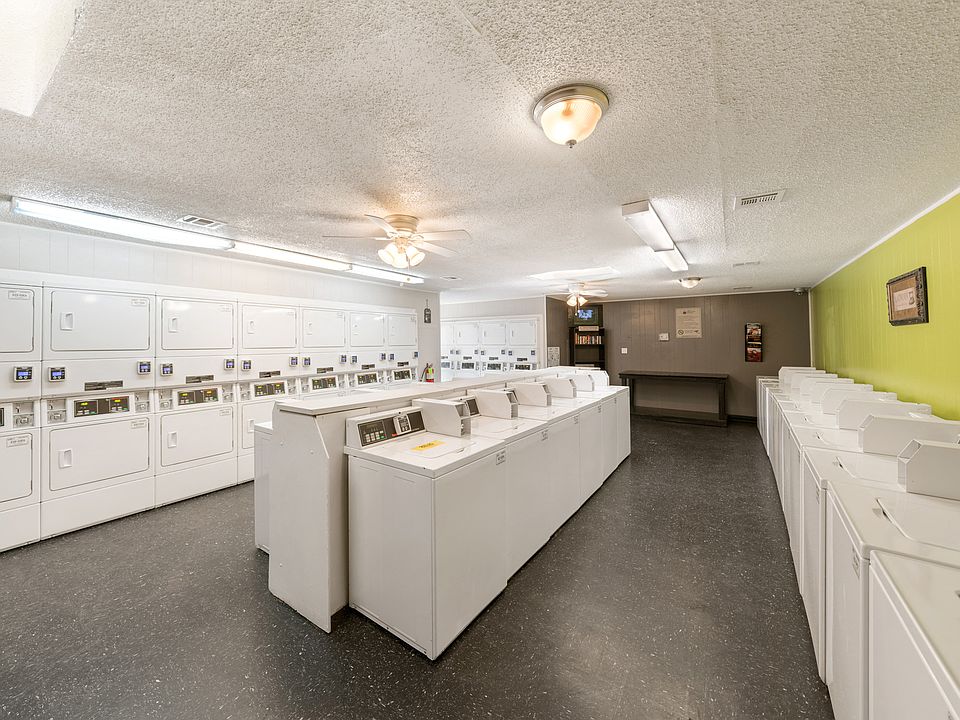 Laundry Center