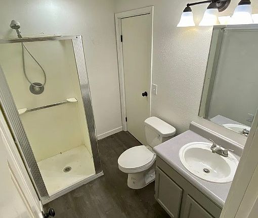 3rd image of 4555 Wood River Dr #B