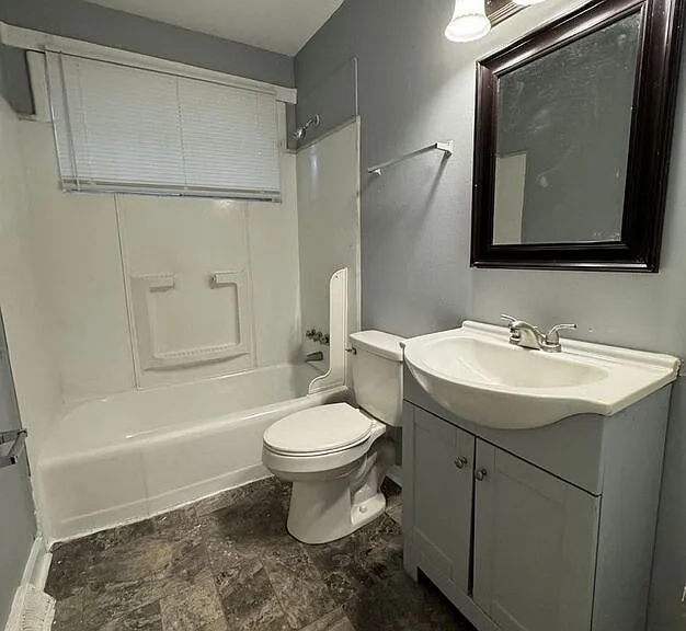 532 Camrose Dr — Photo 11