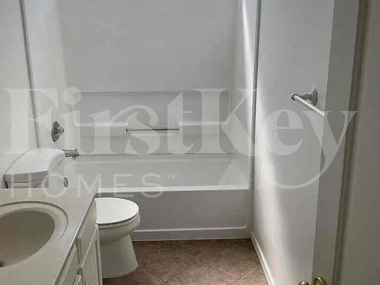 19806 N 47th Ave — Photo 12