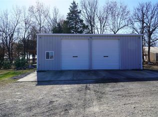 18443 Oasis Dr, Phillipsburg, MO 65722