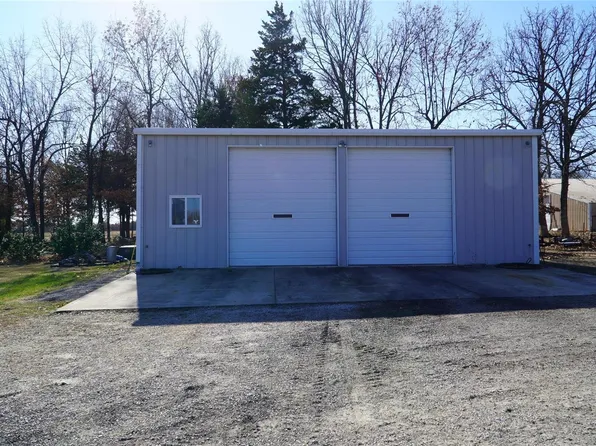 18443 Oasis Dr, Phillipsburg, MO 65722