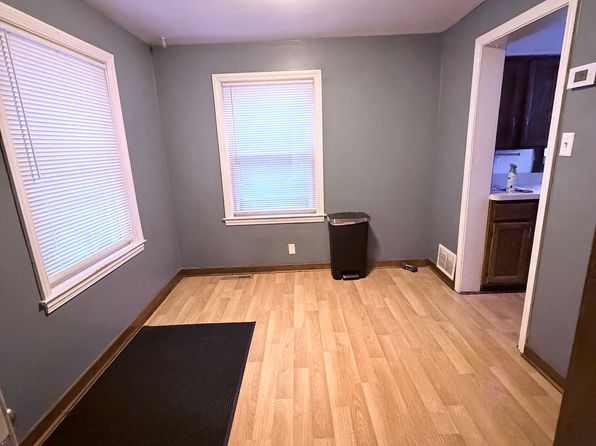 14215 S Mackinaw Ave