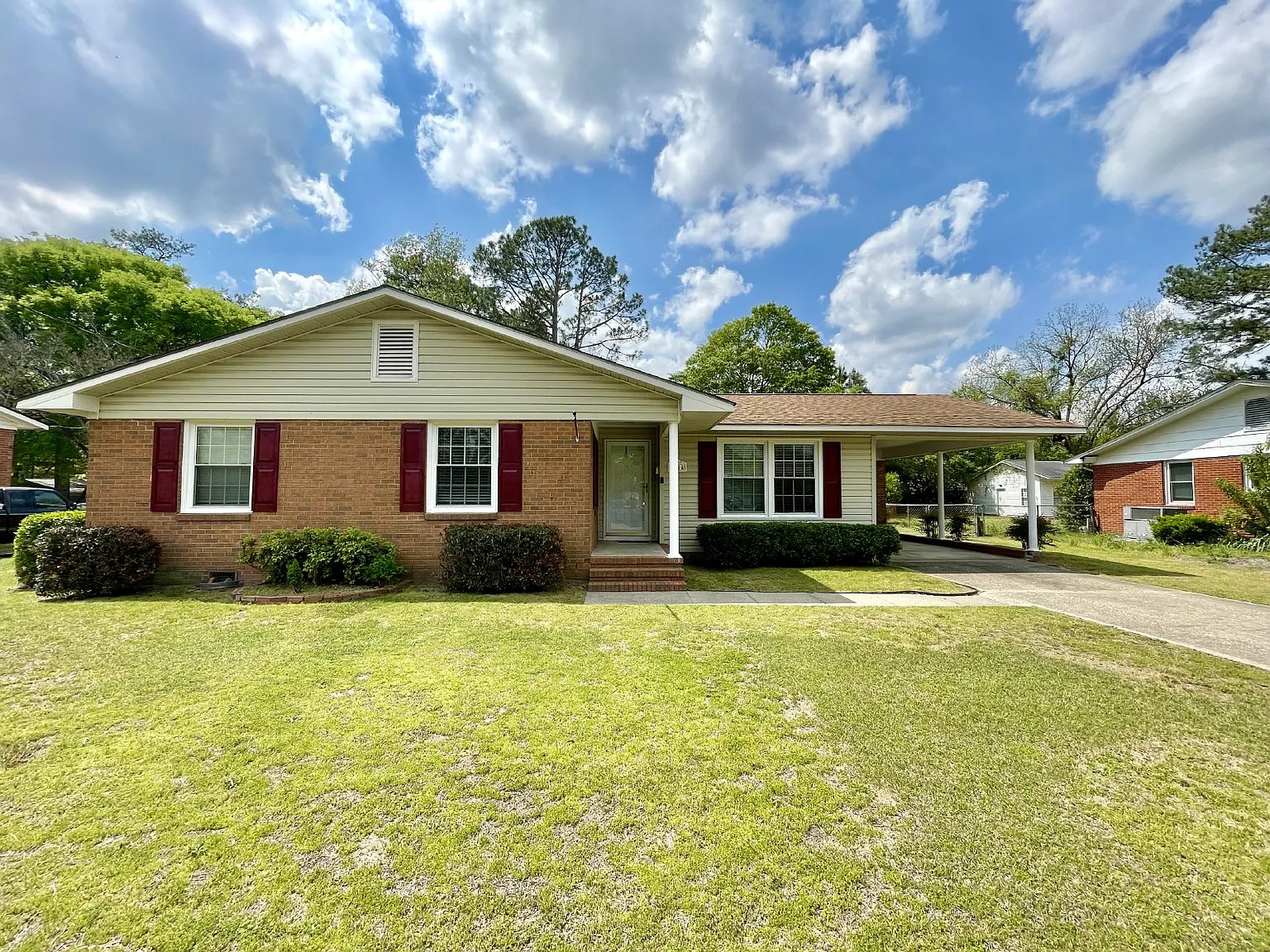3 bed, 1.5 bath, 1331 sqft, $1,400 — Photo 1
