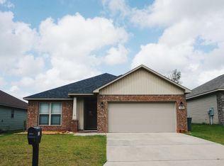 925 John Deere Ln, Cantonment, FL 32533