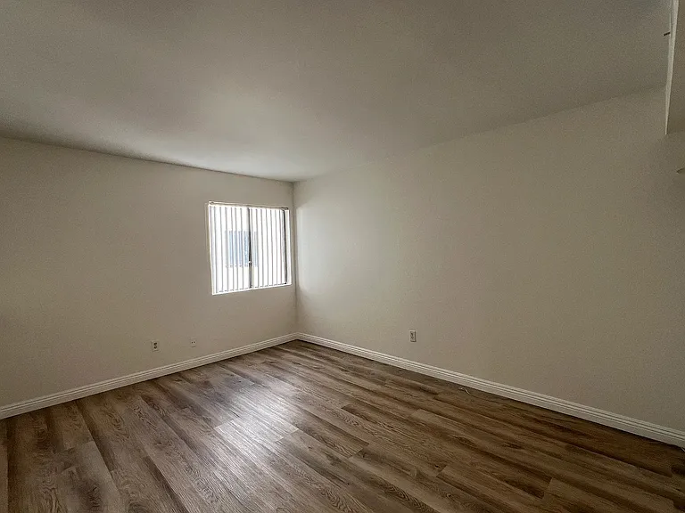 598 W Huntington Dr #K — Photo 21