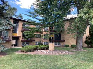 918 State St APT 1A, Lemont, IL 60439