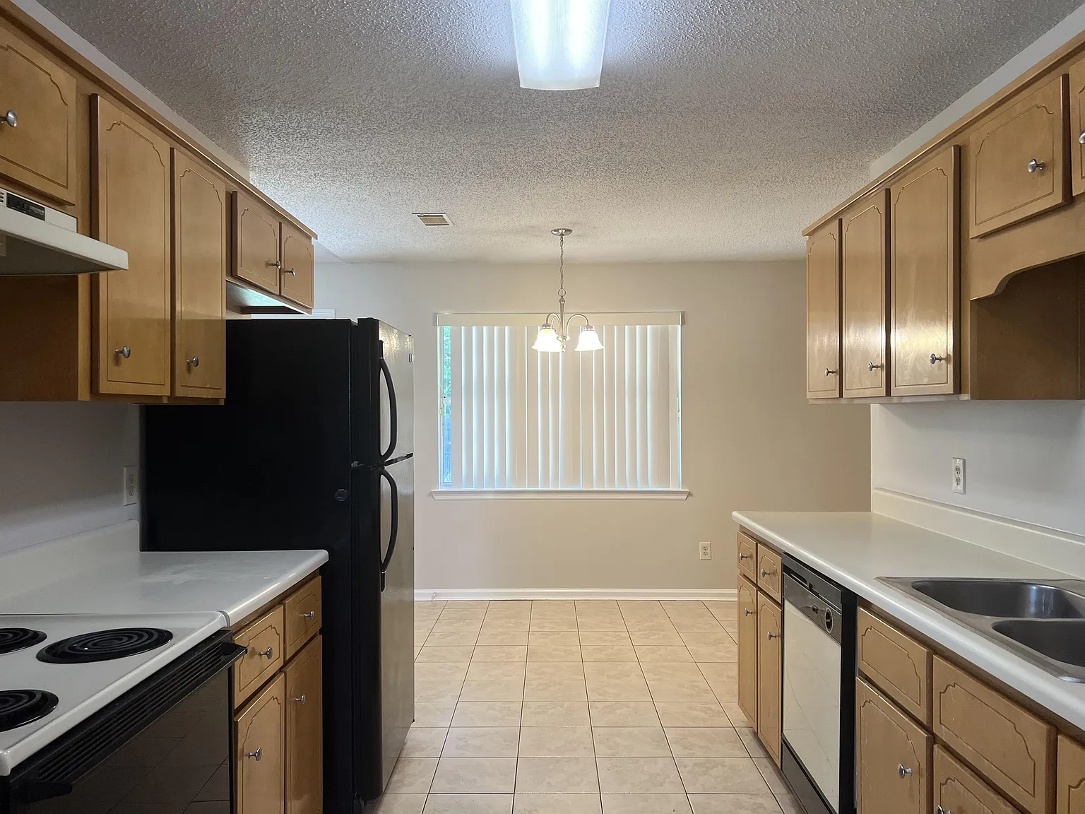 753 Melissa Drive - 753 — Photo 3