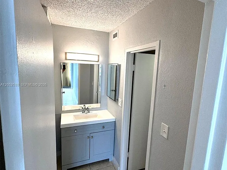 7545 E Treasure Dr #8J — Photo 12
