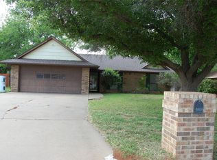 1414 Green St, Graham, TX 76450