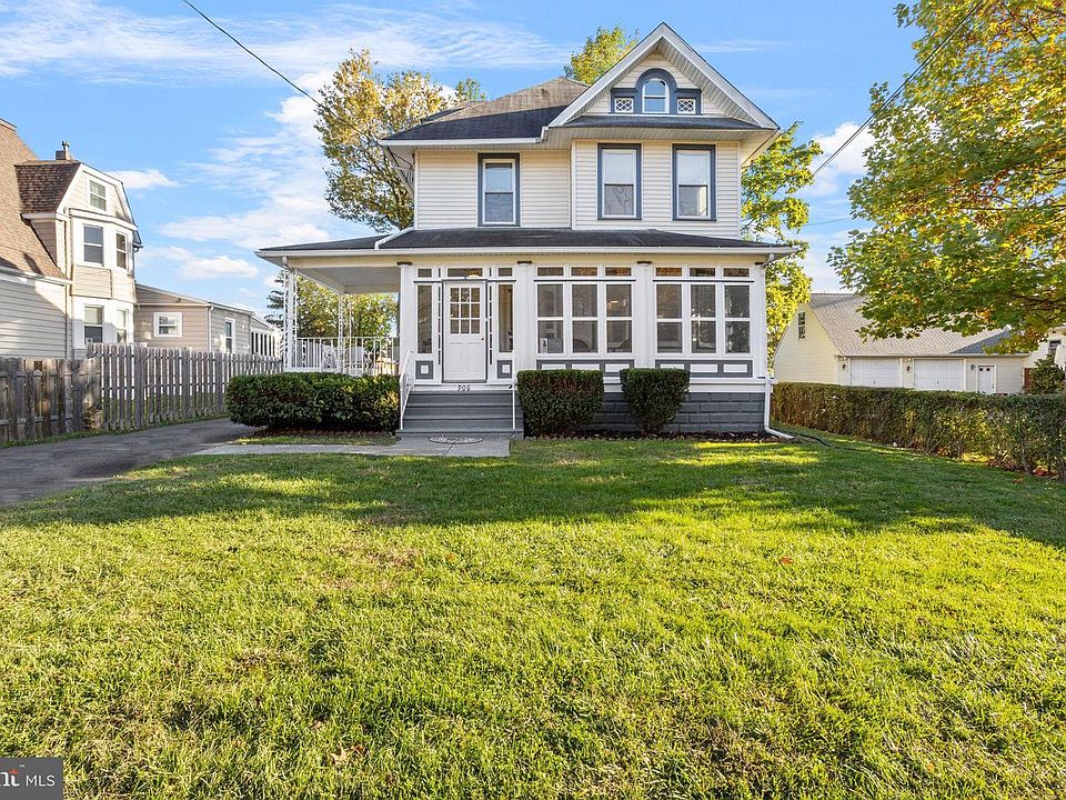 1st image of 906 Collings Ave