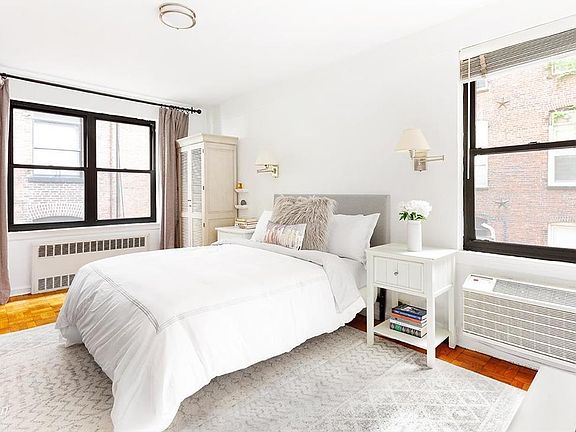 4th image of 49 W 12th St APT 4G