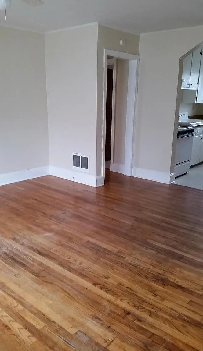 2 bed, 800 sqft, $1,095 — Photo 2