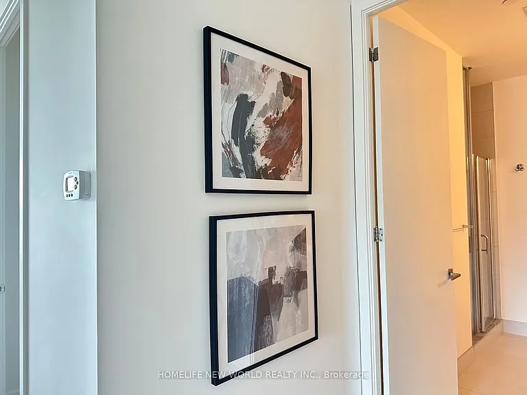 111 Saint Clair Ave W #1421 — Photo 9
