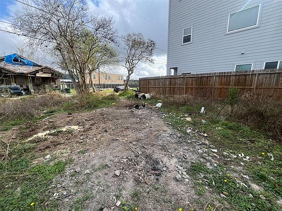 5th image of 3016 McIlhenny St