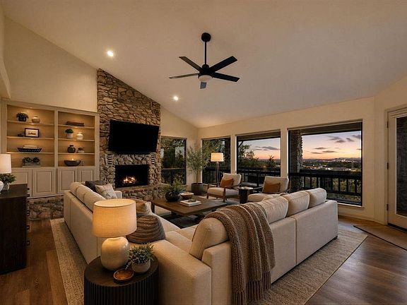 5th image of 310 Dogie Drive