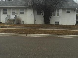 301 4th St E, Williston, ND 58801