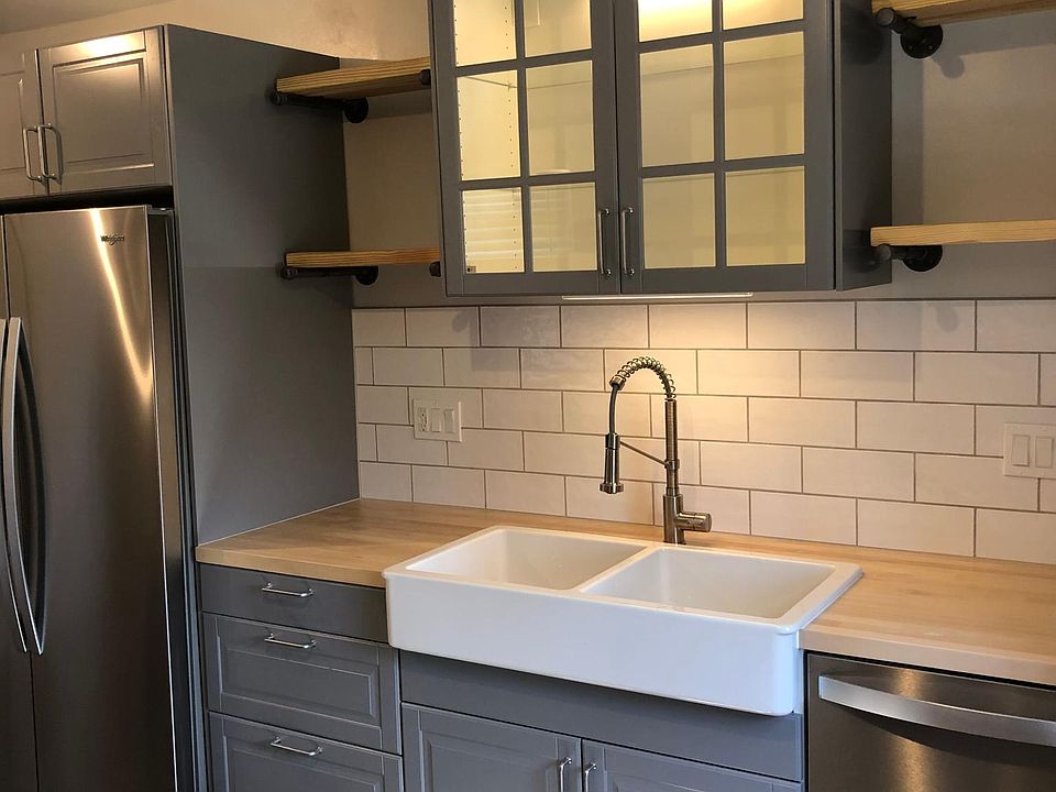 1st image of 6147 Benneville St Floor 2