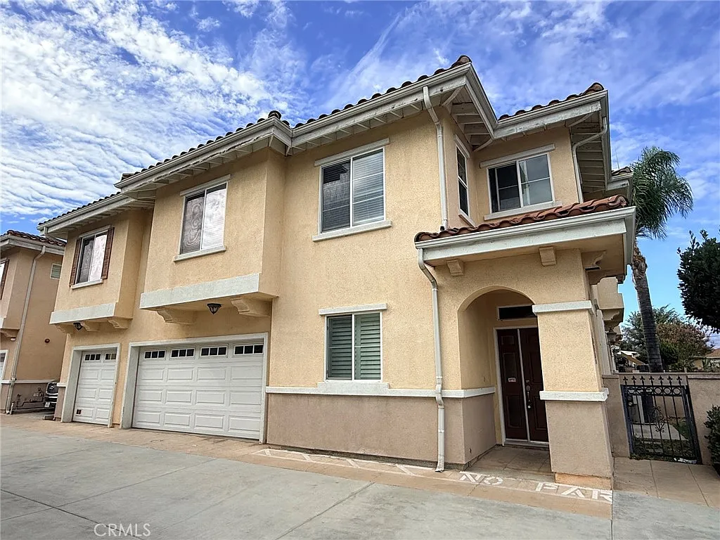 4 bed, 2348 sqft, $3,850 — Photo 3