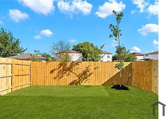 3 bed, $1,676 — Photo 4