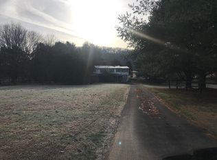 458 Blackburn Ln, Lenoir City, TN 37771