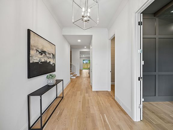 2nd image of 4606 Cowan Ave