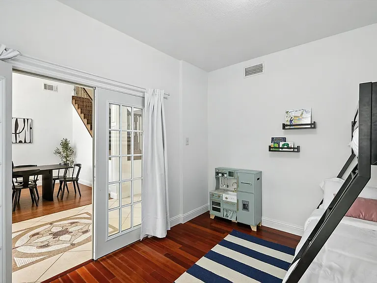5795 Brighton Ct — Photo 32