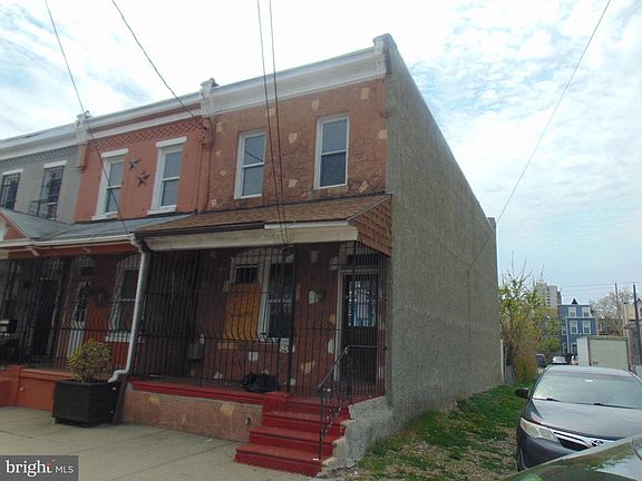 3rd image of 640 York St